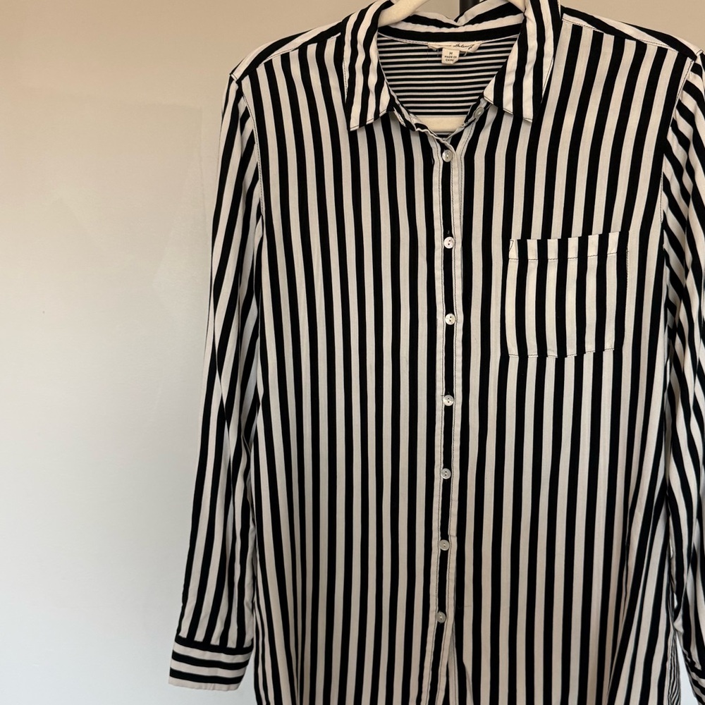 Jane and Delaney Black White Stripe Button Down Size Medium Parisian Anthro Vibe